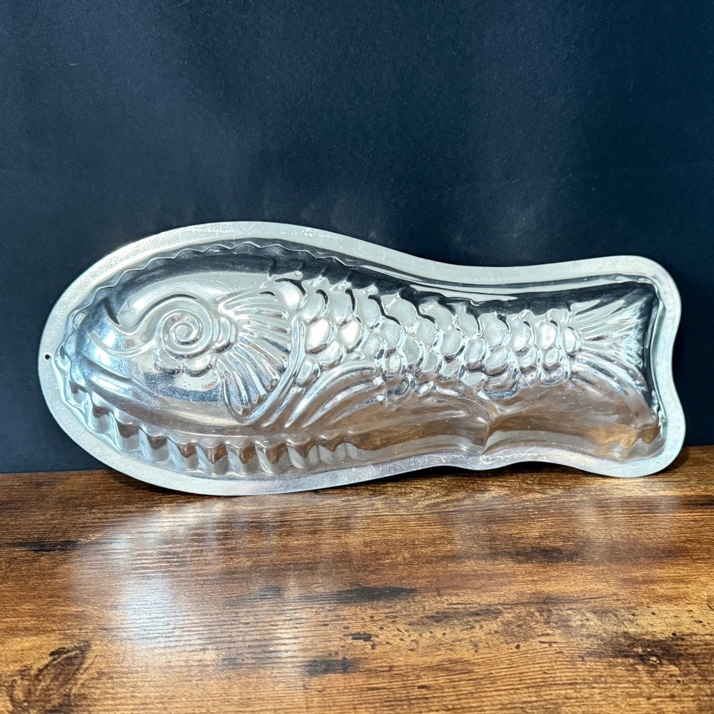 Fish Jello Mold Wall Decoration/Art - Picture 2 of 13